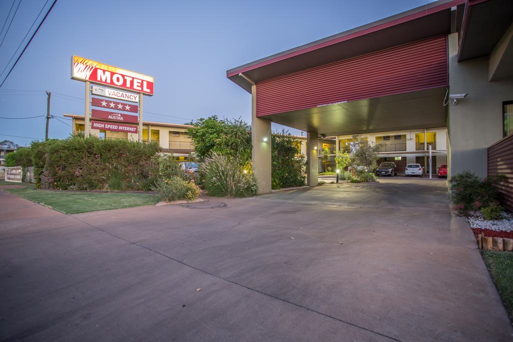 Spinifex Motel And Serviced Apartments Mount Isa Buitenkant foto